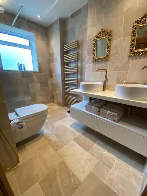 2 Double Bedroom Charming Chelsea Apartment Londres Exterior foto